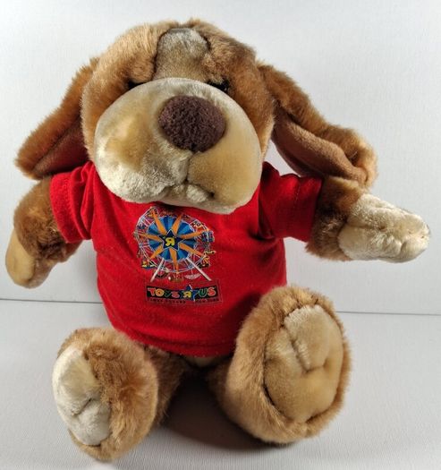 Vintage toys r us plush