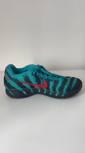 Basketball shoes