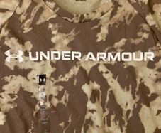 Under Armour T-shirt bnwt