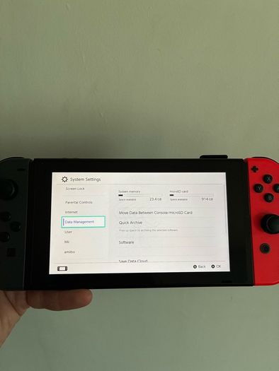 Nintendo Switch 1Tb + Dock + Case + Charger