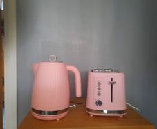 pink electric kettle and toaster
