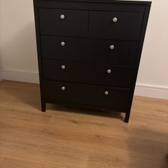 5-drawer wooden chest