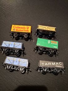 PECO Model Rail Trucks Wagons Vans
