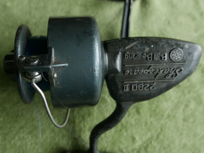 Vintage Shakespeare Ball Bearing 2260 II Large Spinning Reel (in working order)