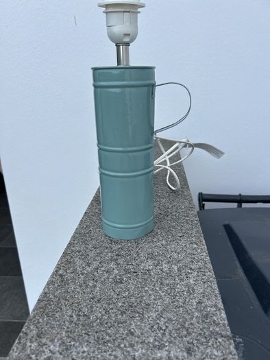 Table lamp