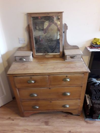 Antique Pine Vanity dresser.