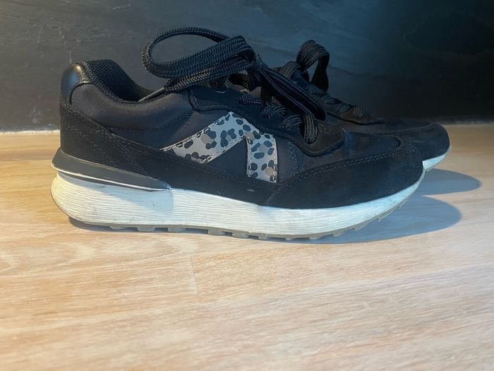 Girls NEXT shoes runner size 33/1