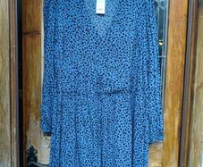 Ladies New look Curves Blue animal print dress, long sleeve with elasticated cuff.New with tags.