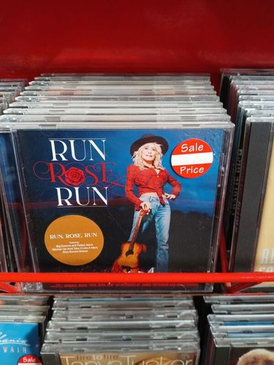 American Country music CD's (OVER 450 CDs)