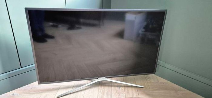 Samsung Flatscreen HD TV