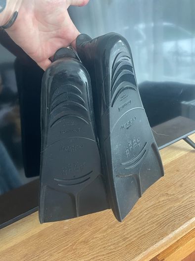 Swimming fins
