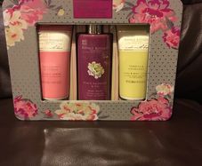 Baylis & Harding Gift Set