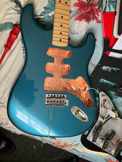 fender squier classic vibe strat