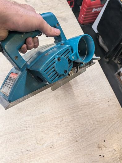 Makita 220v planer