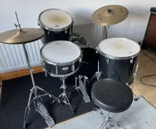 Pearl forum full drum kit.