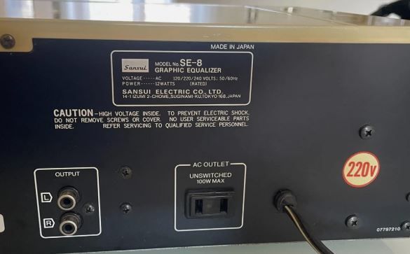 From 1981 Stereo Graphic 10 bands Equalizer SANSUI SE-8, full working order.