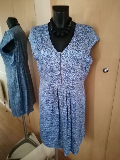 Women's Dress Size 18