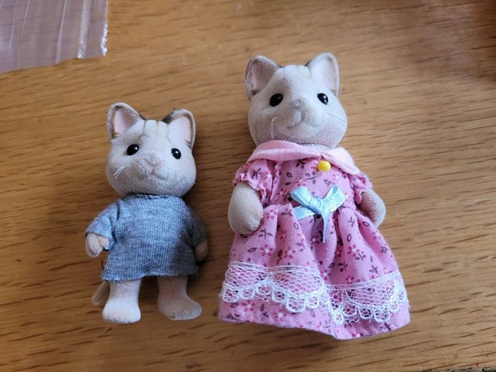 Sylvanian families furniture and figures