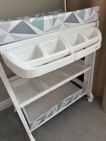 Baby Changing Unit Table & Bath (One Owner)