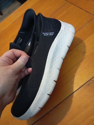 Skechers slip ons