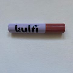 Kulfi lassi lips staining lip oil in Rose 3.8 ml