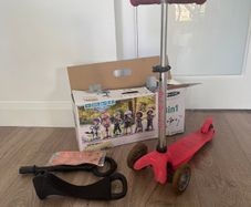 Micro scooter with seat