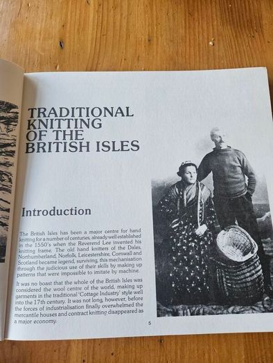 Traditional Knitting Of The British Isles.  Fisher-gansey Patterns Of Scotland And The Scottish Fleet. By Michael R. R. Pearson. Rare First Edition Paperback In Good Condition. See Photos For Same.