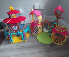 Paw Patrol Tower and Enchantimals playset
