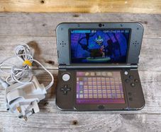 New Nintendo 3ds xl 64gb sd 1000s free games Top ips screen