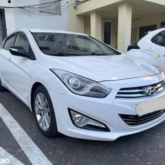 breaking hyundai i40