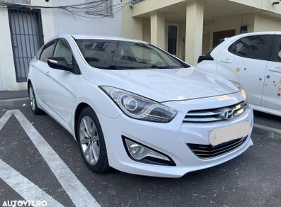 breaking hyundai i40
