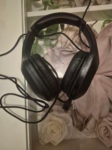 gaming headphones