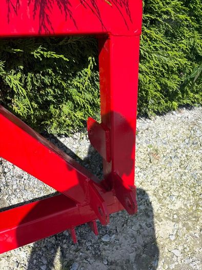 Euro bracket attachment for rear end of tractor