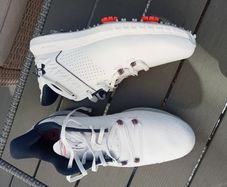 Golf shoes