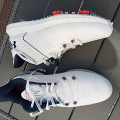 Golf shoes