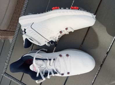 Golf shoes