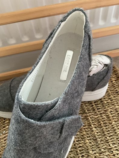 shoes lost ink grey Velcro flatform trainer style shoe size 40