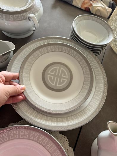 Dinner Set for 6