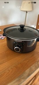 Slow cooker