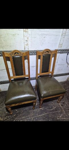 oak chairs x2