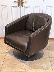 Original Natuzzi Italia "Liu" Leather Swivel Armchair - Excellent Condition