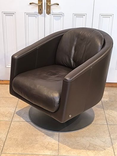 Original Natuzzi Italia "Liu" Leather Swivel Armchair - Excellent Condition