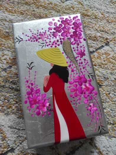 jewellery box with mirror