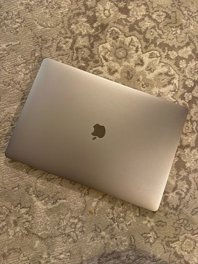 MacBook Pro 16" i9 8-Core 64GB Ram 512GB SSD