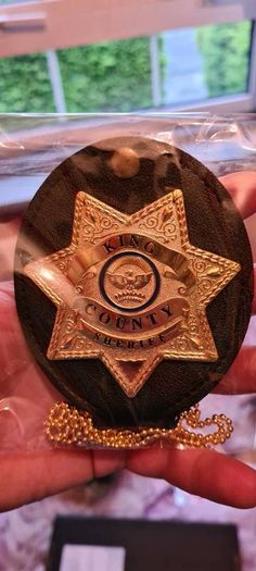 walking dead sheriffs badge (ricks)