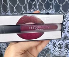 Huda Beauty Liquid Matte Lipstick - FAMOUS - New & Sealed