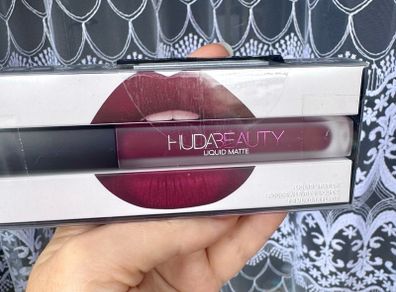 Huda Beauty Liquid Matte Lipstick - FAMOUS - New & Sealed