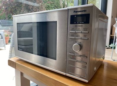 Panasonic NN-SD27HS, 23L, 1000W inverter microwave