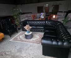 chesterfield corner sofa+anne queen armchair