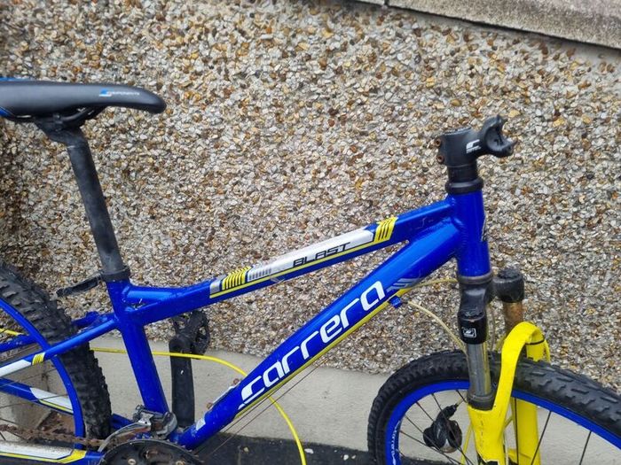 bike kids carrrera needs fixing